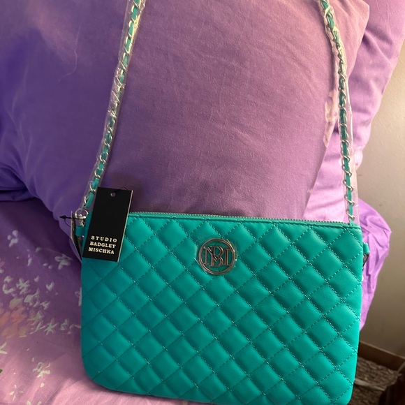 Vibrant Teal Quilted Crossbody Bag - Picture 9 of 9